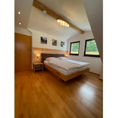 Zur Imme Apartment *
